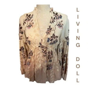 Long sleeve floral blouse by Living‎ Doll
